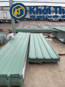 Tôn nhựa giá rẻ lợp mái