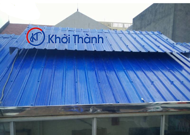 Tôn nhựa xanh dương Khởi Thành