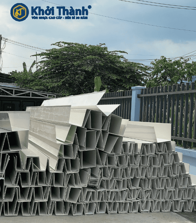 Máng xối nhựa nguyên sinh