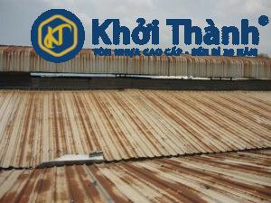 Tôn kim loại bị gỉ sét trong quá trình sử dụng