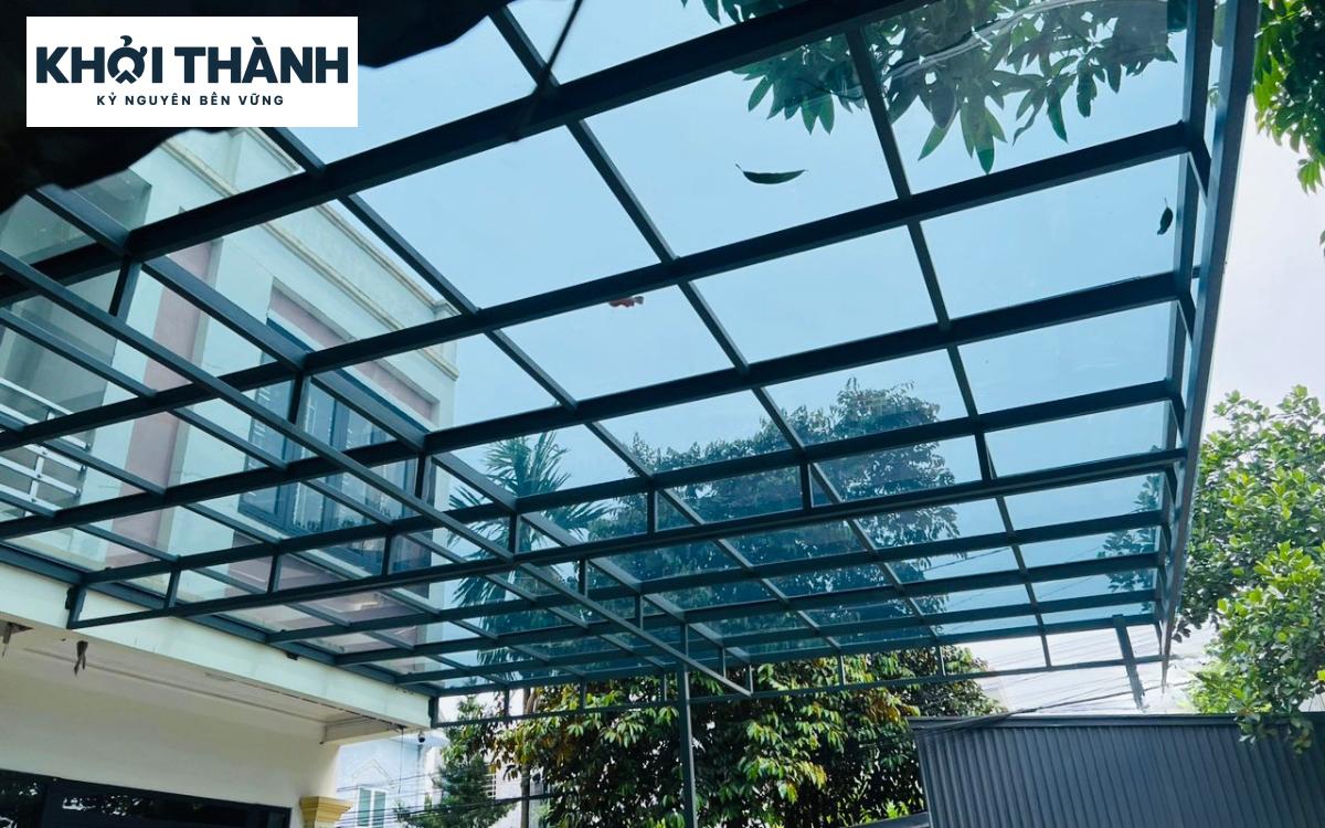 Tôn Nhựa Xanh: Giải Pháp Tiết Kiệm Chi Phí Cho Công Trình Năm 2025
