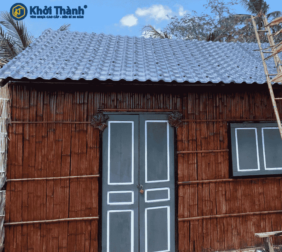 Các ứng dụng đa dạng của tôn nhựa lợp mái từ công nghiệp đến dân dụng do Tôn Nhựa Khởi Thành cung cấp