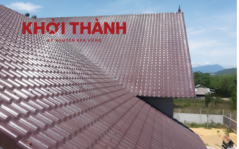 Tôn nhựa lợp mái giá rẻ tại Trà Vinh màu nâu socola