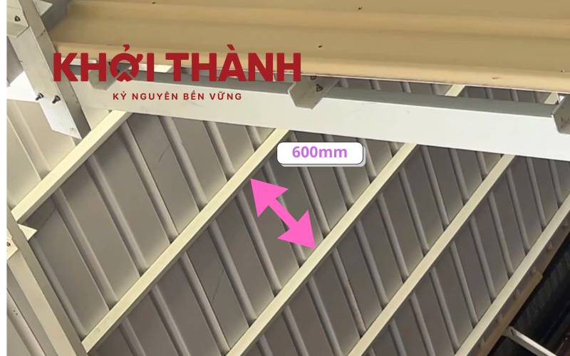 Khoảng cách xà gồ khi lợp tôn nhựa chống ăn mòn ở Cà Mau